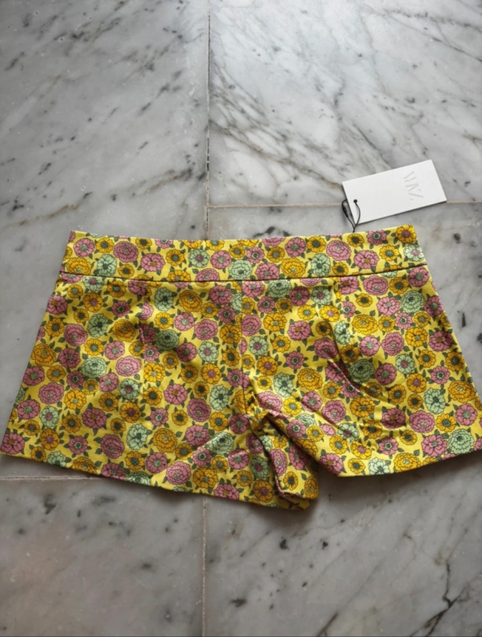 Shorts ZARA maat M – photo 4